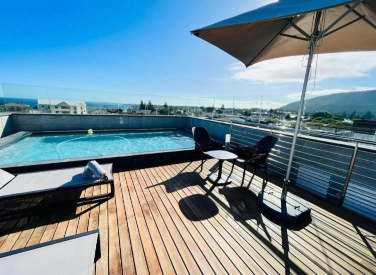 Central Mountain View Apartment, Hermanus Waterfront Екстериор снимка